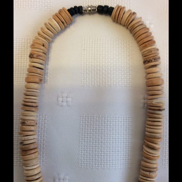 💥 Vintage hand carved wood disc necklace - Picture 4 of 6